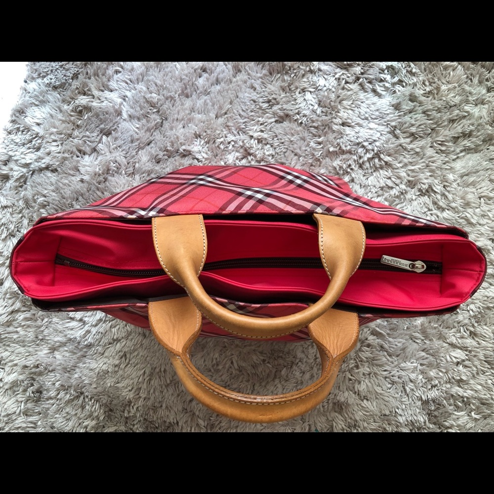 BURBERRY HAND BAG - Picture 3 of 16